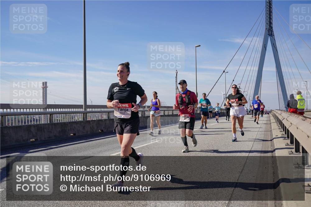 03.10.2025 - Köhlbrandbrückenlauf Michael Burmester http://msf.ph/oto/9106969 03.10.2025 12:50:18 Position 2 4012 meine-sportfotos.de