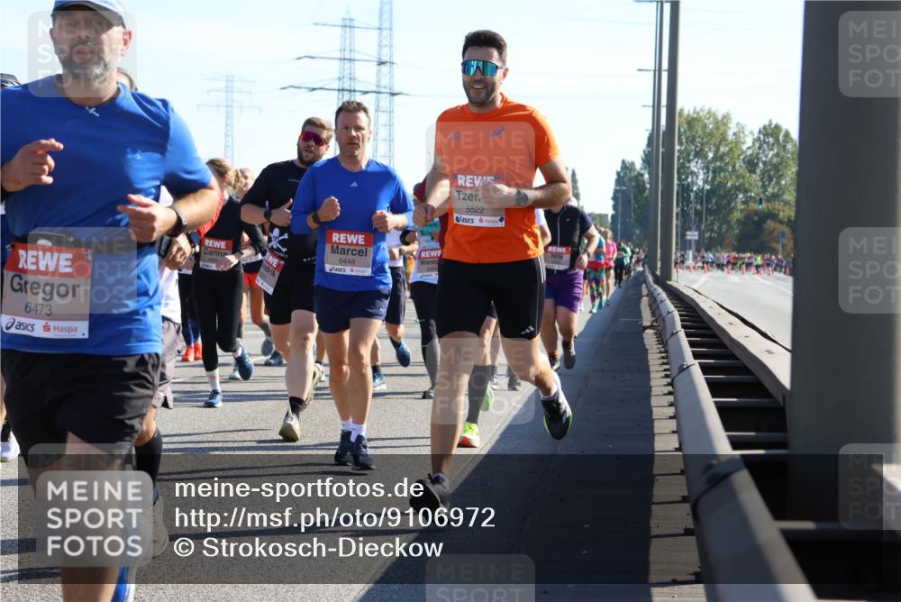 03.10.2025 - Köhlbrandbrückenlauf Strokosch-Dieckow http://msf.ph/oto/9106972 03.10.2025 12:18:50 Position 3 6473, 6448, 5522 meine-sportfotos.de