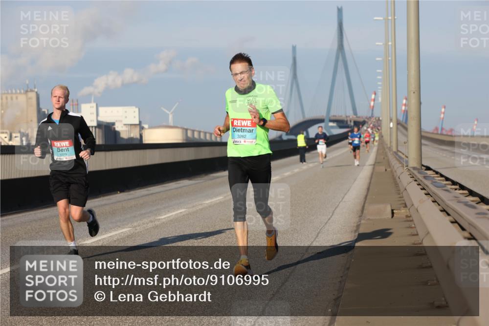 03.10.2025 - Köhlbrandbrückenlauf Lena Gebhardt http://msf.ph/oto/9106995 03.10.2025 09:39:34 Position 2 1029, 3262 meine-sportfotos.de