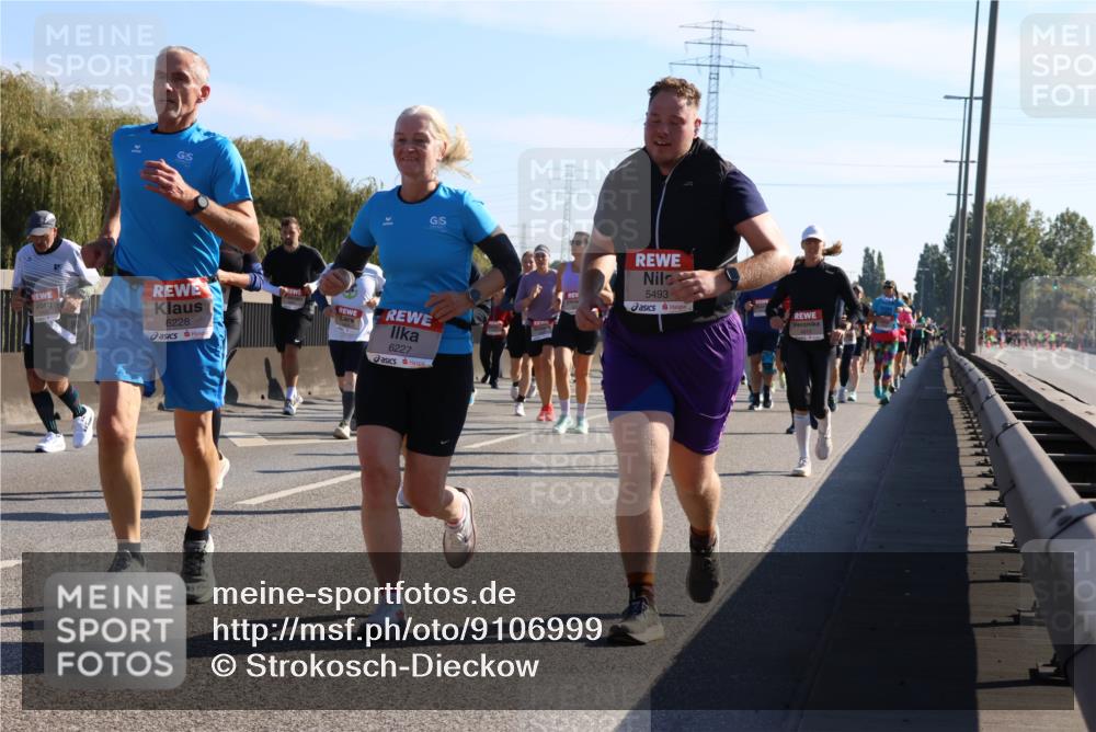 03.10.2025 - Köhlbrandbrückenlauf Strokosch-Dieckow http://msf.ph/oto/9106999 03.10.2025 12:18:56 Position 3 6228, 6227, 5493 meine-sportfotos.de