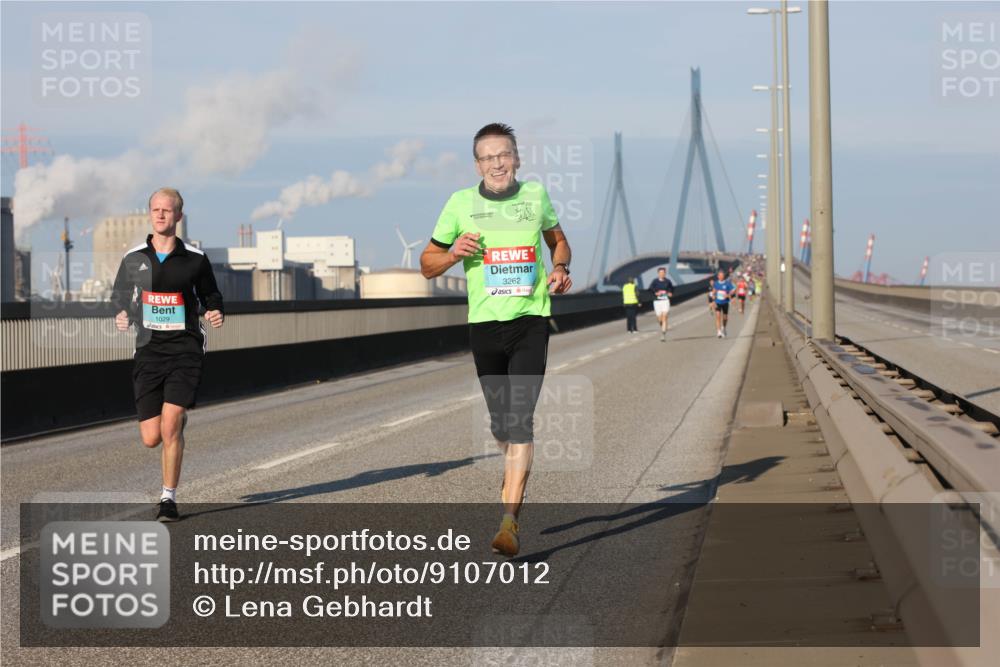 03.10.2025 - Köhlbrandbrückenlauf Lena Gebhardt http://msf.ph/oto/9107012 03.10.2025 09:39:34 Position 2 1029, 3262 meine-sportfotos.de