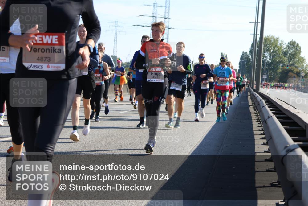 03.10.2025 - Köhlbrandbrückenlauf Strokosch-Dieckow http://msf.ph/oto/9107024 03.10.2025 12:19:01 Position 3 4873, 4341 meine-sportfotos.de