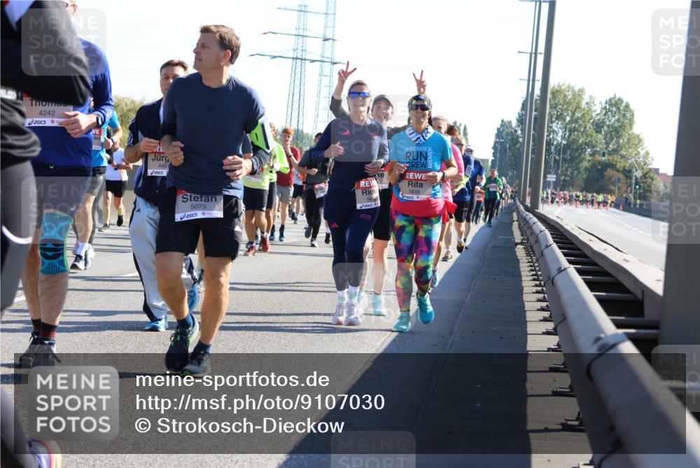 03.10.2025 - Köhlbrandbrückenlauf Strokosch-Dieckow http://msf.ph/oto/9107030 03.10.2025 12:19:03 Position 3 4242, 4461, 5073, 56, 5648 meine-sportfotos.de