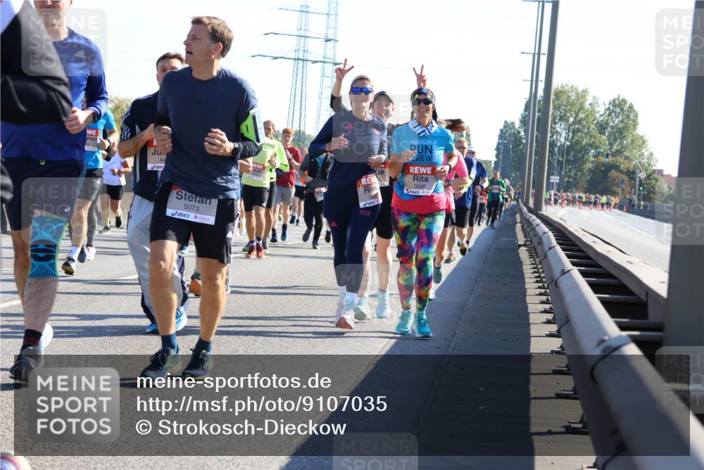 03.10.2025 - Köhlbrandbrückenlauf Strokosch-Dieckow http://msf.ph/oto/9107035 03.10.2025 12:19:03 Position 3 44, 5073, 5648 meine-sportfotos.de