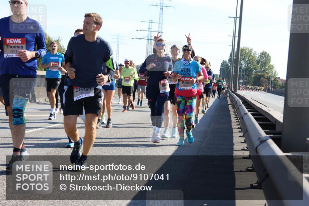 03.10.2025 - Köhlbrandbrückenlauf Strokosch-Dieckow http://msf.ph/oto/9107041 03.10.2025 12:19:04 Position 3 4242, 5073, 565, 1, 5648 meine-sportfotos.de