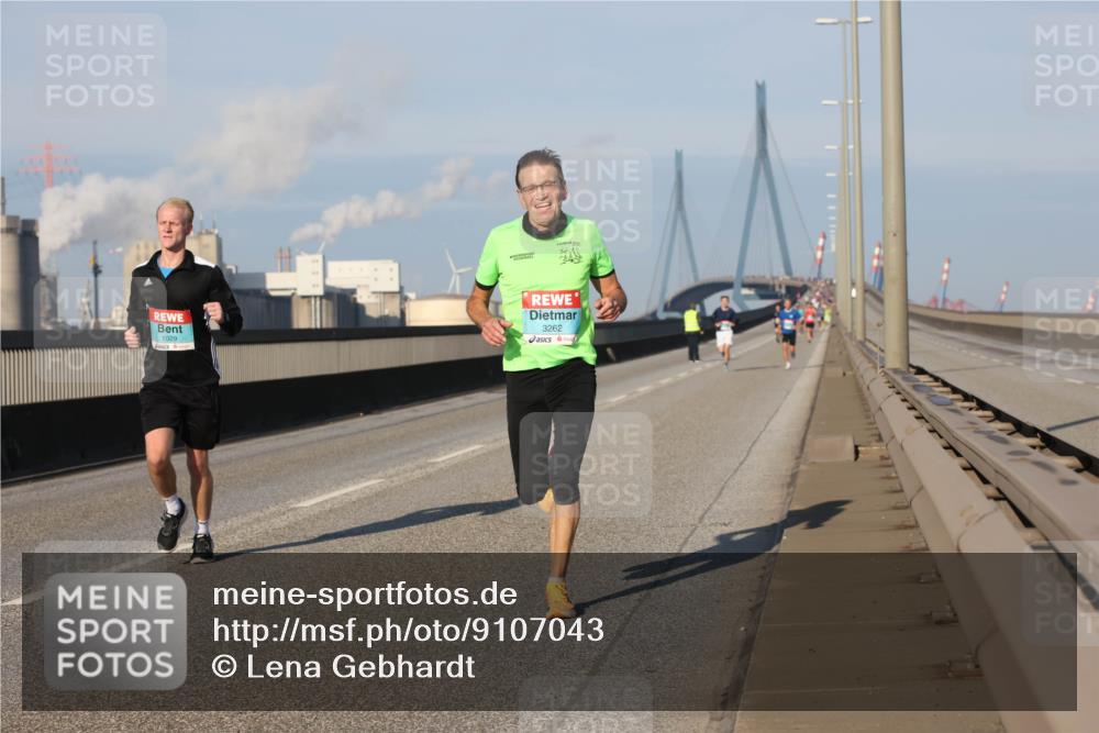 03.10.2025 - Köhlbrandbrückenlauf Lena Gebhardt http://msf.ph/oto/9107043 03.10.2025 09:39:34 Position 2 1029, 3262 meine-sportfotos.de