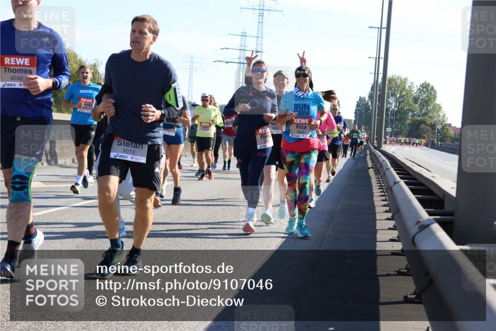 03.10.2025 - Köhlbrandbrückenlauf Strokosch-Dieckow http://msf.ph/oto/9107046 03.10.2025 12:19:04 Position 3 4242, 5073, 5650, 5648 meine-sportfotos.de