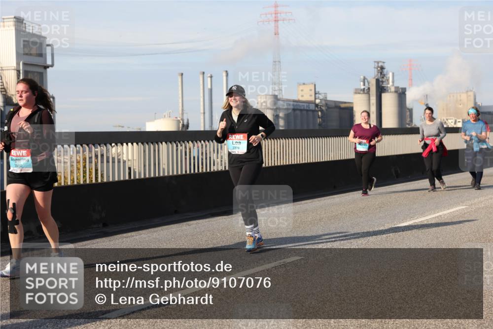 03.10.2025 - Köhlbrandbrückenlauf Lena Gebhardt http://msf.ph/oto/9107076 03.10.2025 10:13:34 Position 2 2860, 283, 2378 meine-sportfotos.de