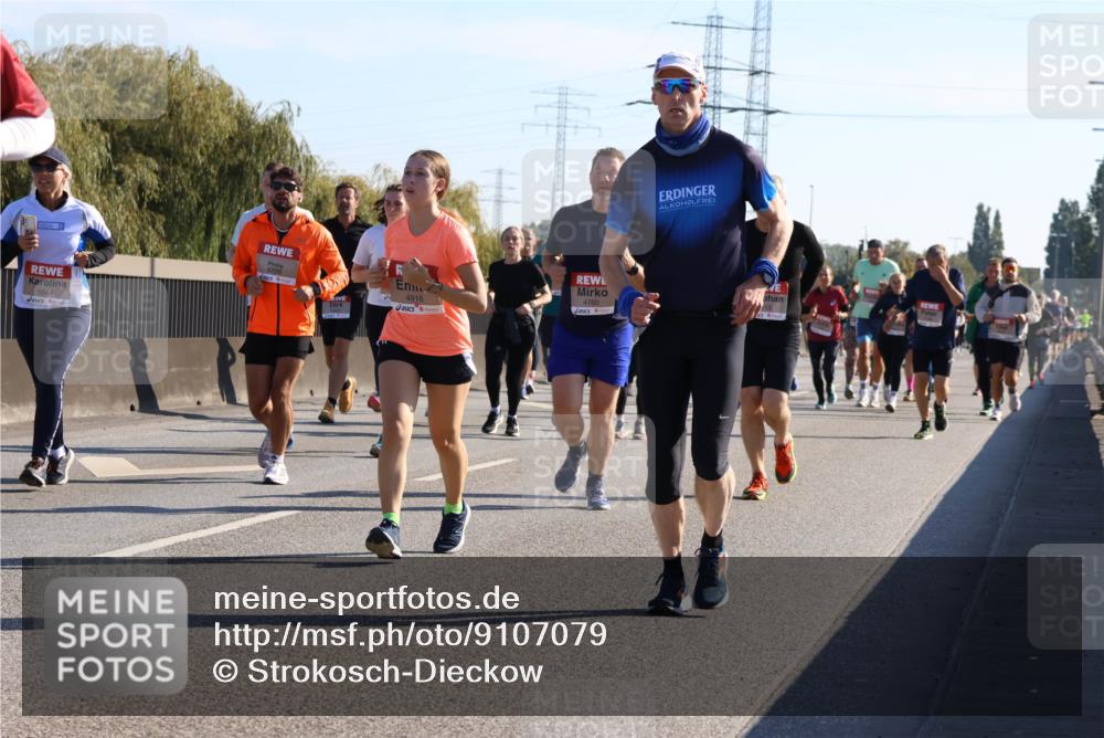 03.10.2025 - Köhlbrandbrückenlauf Strokosch-Dieckow http://msf.ph/oto/9107079 03.10.2025 12:19:12 Position 3 5544, 6726, 4916, 4760 meine-sportfotos.de