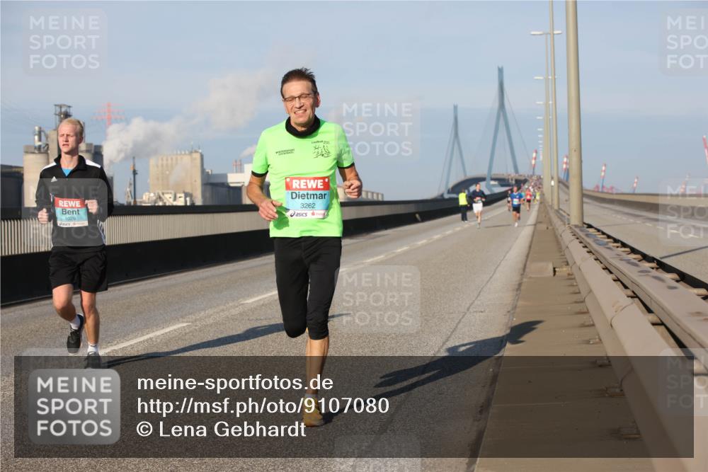 03.10.2025 - Köhlbrandbrückenlauf Lena Gebhardt http://msf.ph/oto/9107080 03.10.2025 09:39:35 Position 2 1029, 3262 meine-sportfotos.de