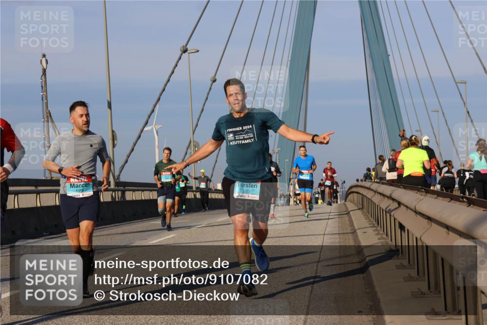 03.10.2025 - Köhlbrandbrückenlauf Strokosch-Dieckow http://msf.ph/oto/9107082 03.10.2025 09:36:28 Position 2 1069, 2024, 44, 1860, 3223 meine-sportfotos.de