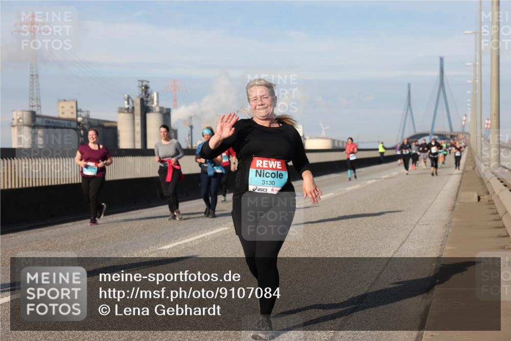03.10.2025 - Köhlbrandbrückenlauf Lena Gebhardt http://msf.ph/oto/9107084 03.10.2025 10:13:35 Position 2 3130 meine-sportfotos.de