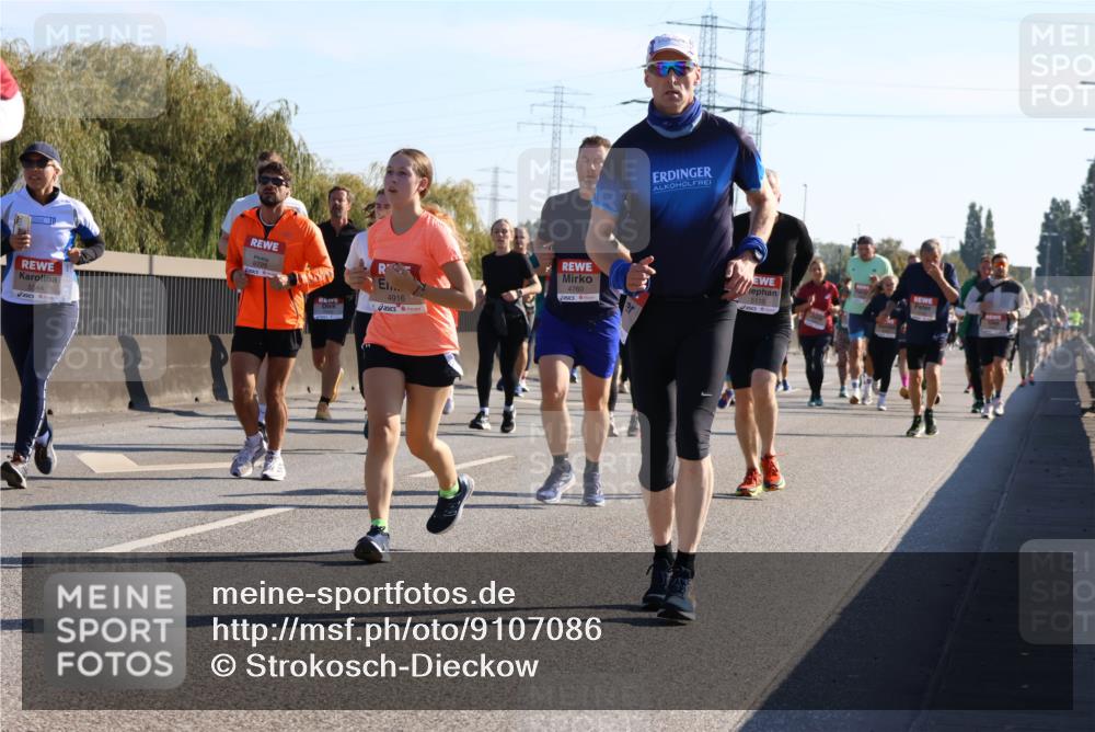 03.10.2025 - Köhlbrandbrückenlauf Strokosch-Dieckow http://msf.ph/oto/9107086 03.10.2025 12:19:12 Position 3 5544, 6726, 4916, 4760, 5115 meine-sportfotos.de