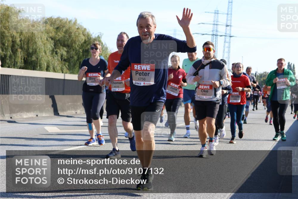 03.10.2025 - Köhlbrandbrückenlauf Strokosch-Dieckow http://msf.ph/oto/9107132 03.10.2025 12:19:19 Position 3 5003, 4756, 4616, 5081, 6587, 4869, 6570 meine-sportfotos.de