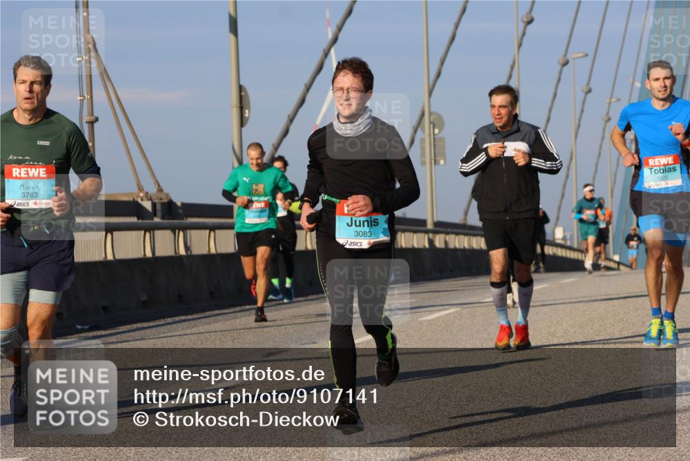 03.10.2025 - Köhlbrandbrückenlauf Strokosch-Dieckow http://msf.ph/oto/9107141 03.10.2025 09:36:31 Position 2 3763, 3083, 1023 meine-sportfotos.de