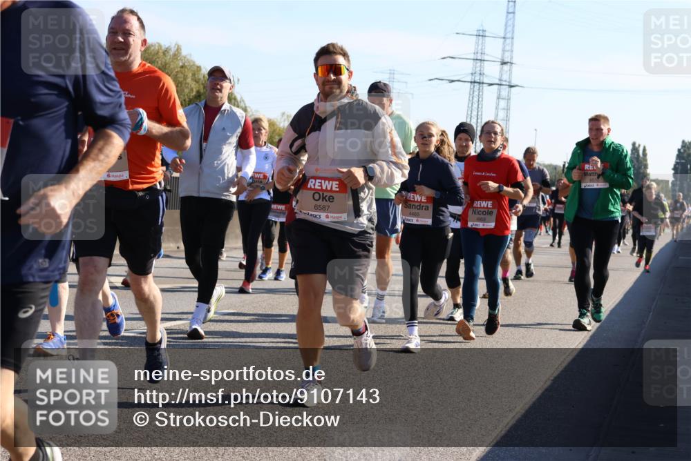 03.10.2025 - Köhlbrandbrückenlauf Strokosch-Dieckow http://msf.ph/oto/9107143 03.10.2025 12:19:20 Position 3 6587, 4465, 6570, 4869 meine-sportfotos.de