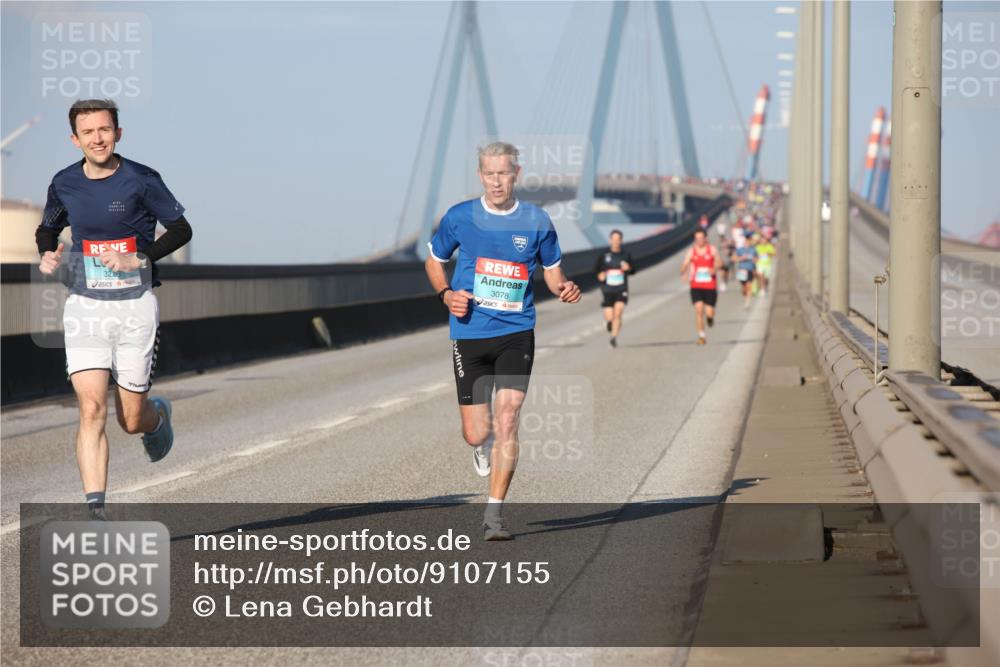 03.10.2025 - Köhlbrandbrückenlauf Lena Gebhardt http://msf.ph/oto/9107155 03.10.2025 09:39:44 Position 2 322, 3078 meine-sportfotos.de