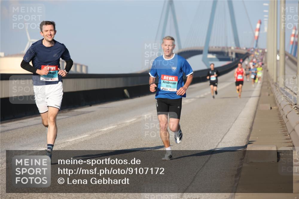03.10.2025 - Köhlbrandbrückenlauf Lena Gebhardt http://msf.ph/oto/9107172 03.10.2025 09:39:45 Position 2 3226, 3078 meine-sportfotos.de