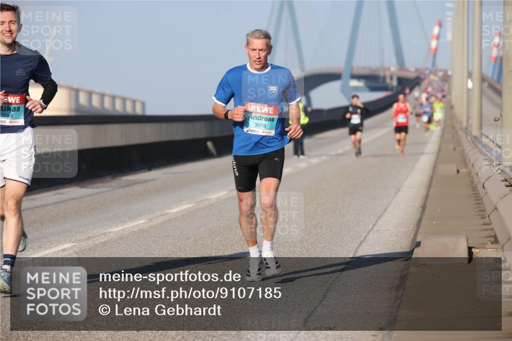 03.10.2025 - Köhlbrandbrückenlauf Lena Gebhardt http://msf.ph/oto/9107185 03.10.2025 09:39:46 Position 2 3226, 3078 meine-sportfotos.de