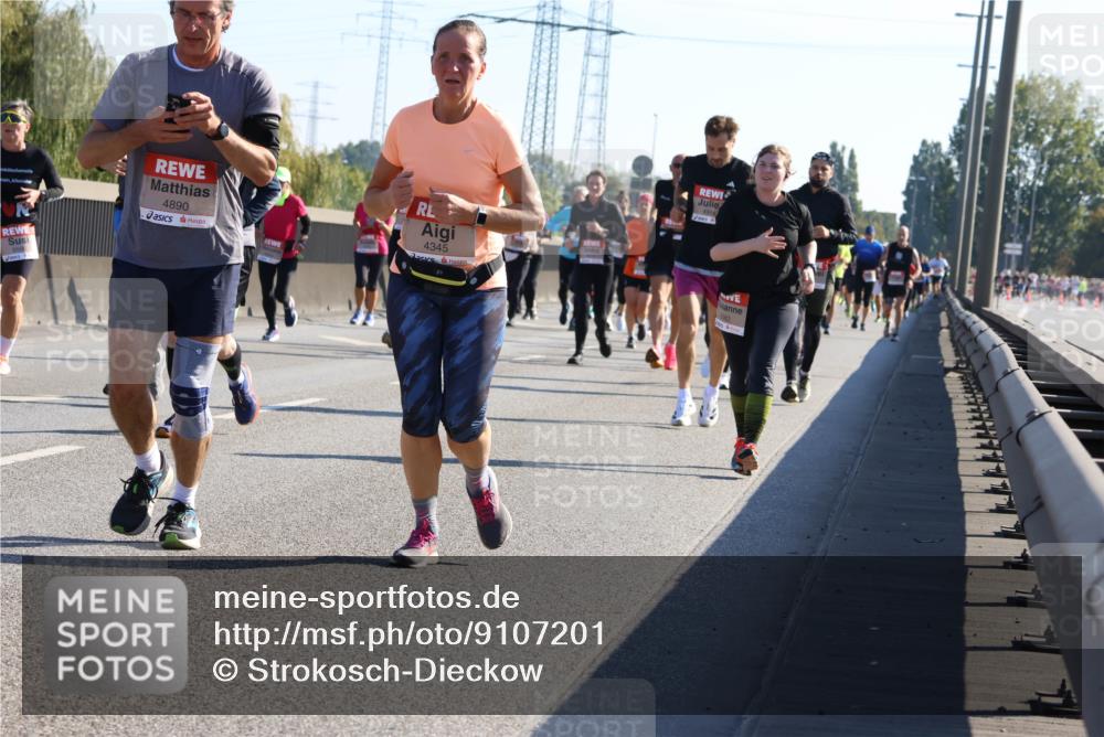 03.10.2025 - Köhlbrandbrückenlauf Strokosch-Dieckow http://msf.ph/oto/9107201 03.10.2025 12:19:26 Position 3 4890, 4345 meine-sportfotos.de