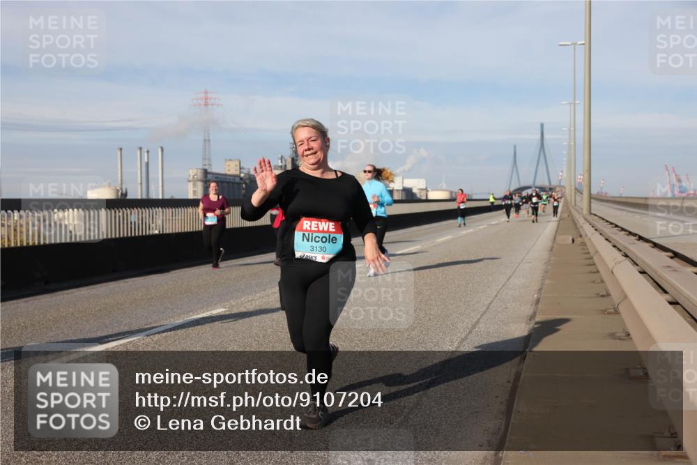 03.10.2025 - Köhlbrandbrückenlauf Lena Gebhardt http://msf.ph/oto/9107204 03.10.2025 10:13:36 Position 2 3130 meine-sportfotos.de