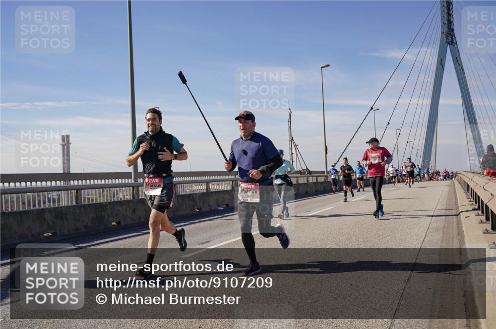03.10.2025 - Köhlbrandbrückenlauf Michael Burmester http://msf.ph/oto/9107209 03.10.2025 12:50:27 Position 2 6189 meine-sportfotos.de