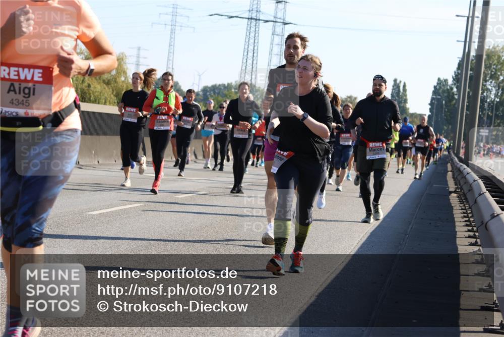 03.10.2025 - Köhlbrandbrückenlauf Strokosch-Dieckow http://msf.ph/oto/9107218 03.10.2025 12:19:28 Position 3 4345 meine-sportfotos.de