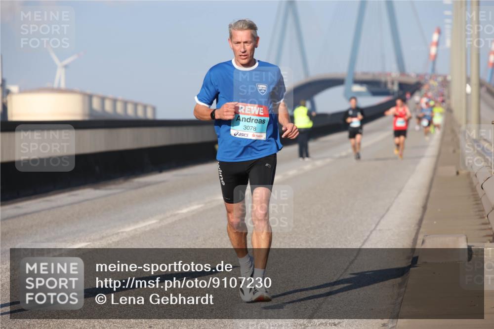 03.10.2025 - Köhlbrandbrückenlauf Lena Gebhardt http://msf.ph/oto/9107230 03.10.2025 09:39:46 Position 2 3078 meine-sportfotos.de