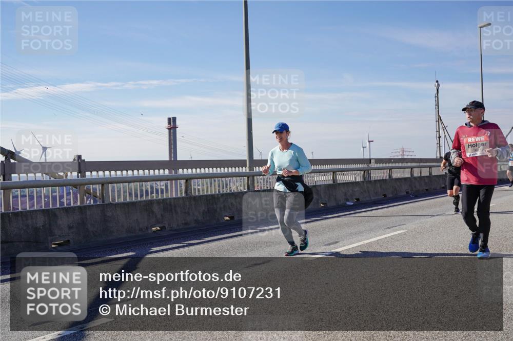 03.10.2025 - Köhlbrandbrückenlauf Michael Burmester http://msf.ph/oto/9107231 03.10.2025 12:50:29 Position 2  meine-sportfotos.de