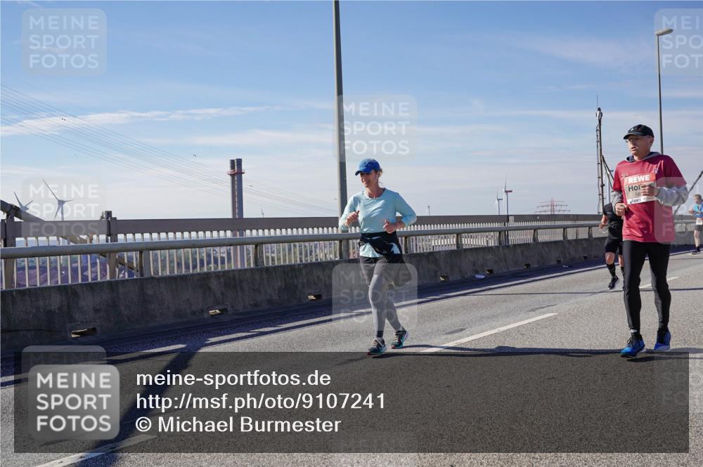 03.10.2025 - Köhlbrandbrückenlauf Michael Burmester http://msf.ph/oto/9107241 03.10.2025 12:50:29 Position 2  meine-sportfotos.de