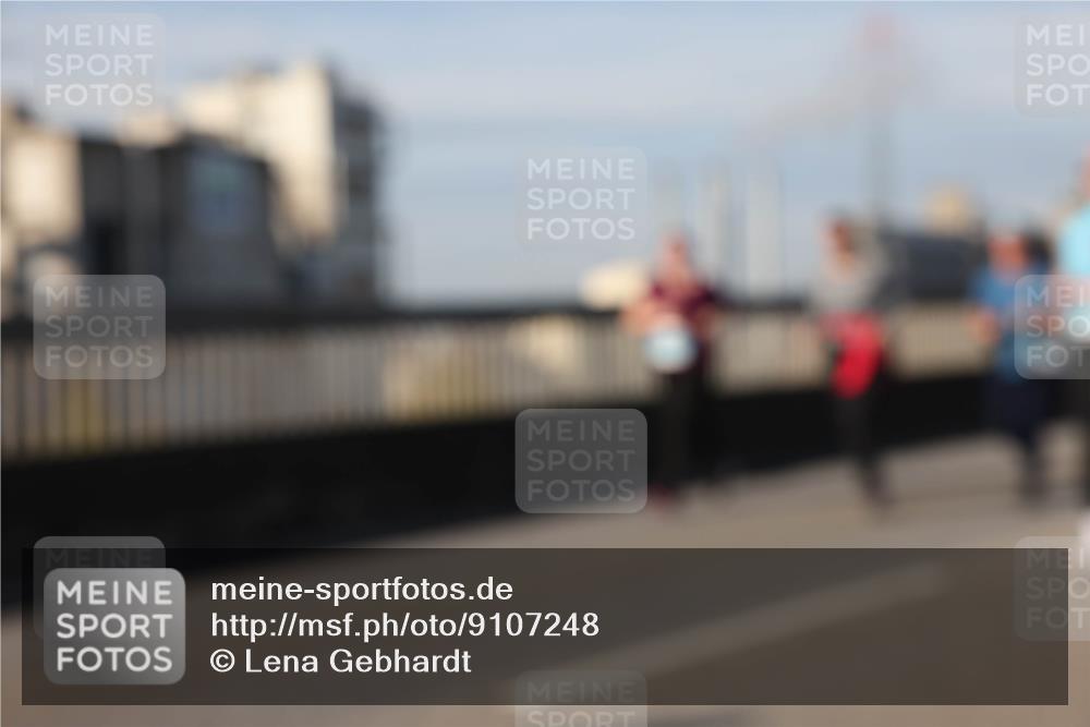 03.10.2025 - Köhlbrandbrückenlauf Lena Gebhardt http://msf.ph/oto/9107248 03.10.2025 10:13:37 Position 2  meine-sportfotos.de