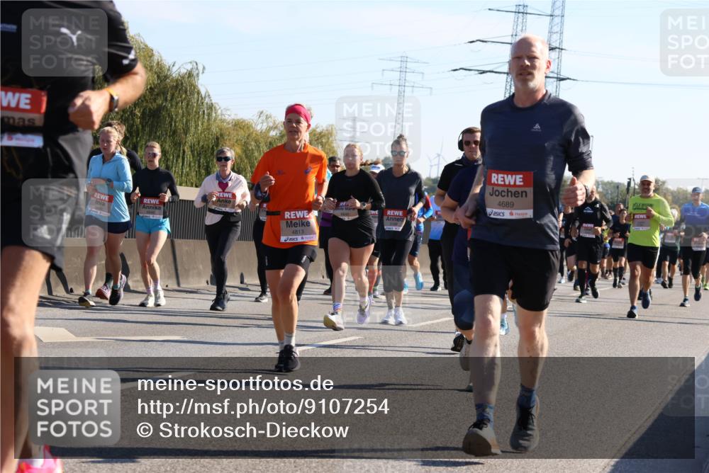 03.10.2025 - Köhlbrandbrückenlauf Strokosch-Dieckow http://msf.ph/oto/9107254 03.10.2025 12:19:35 Position 3 4813, 6646, 4689 meine-sportfotos.de