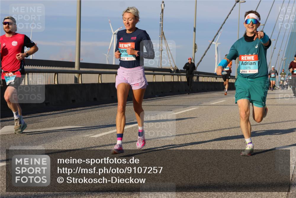 03.10.2025 - Köhlbrandbrückenlauf Strokosch-Dieckow http://msf.ph/oto/9107257 03.10.2025 09:36:45 Position 2 1086, 1275 meine-sportfotos.de