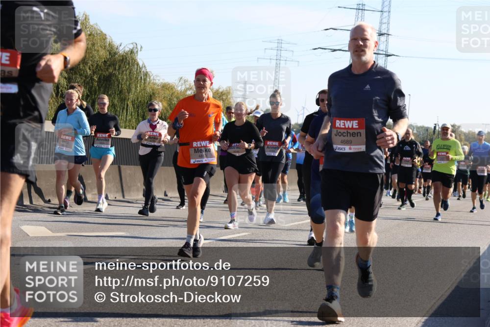 03.10.2025 - Köhlbrandbrückenlauf Strokosch-Dieckow http://msf.ph/oto/9107259 03.10.2025 12:19:35 Position 3 481, 5168, 4689 meine-sportfotos.de