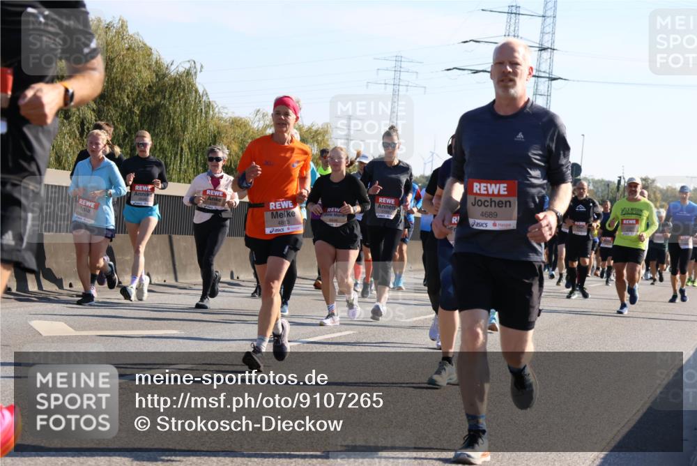 03.10.2025 - Köhlbrandbrückenlauf Strokosch-Dieckow http://msf.ph/oto/9107265 03.10.2025 12:19:35 Position 3 4813, 6646, 4689 meine-sportfotos.de