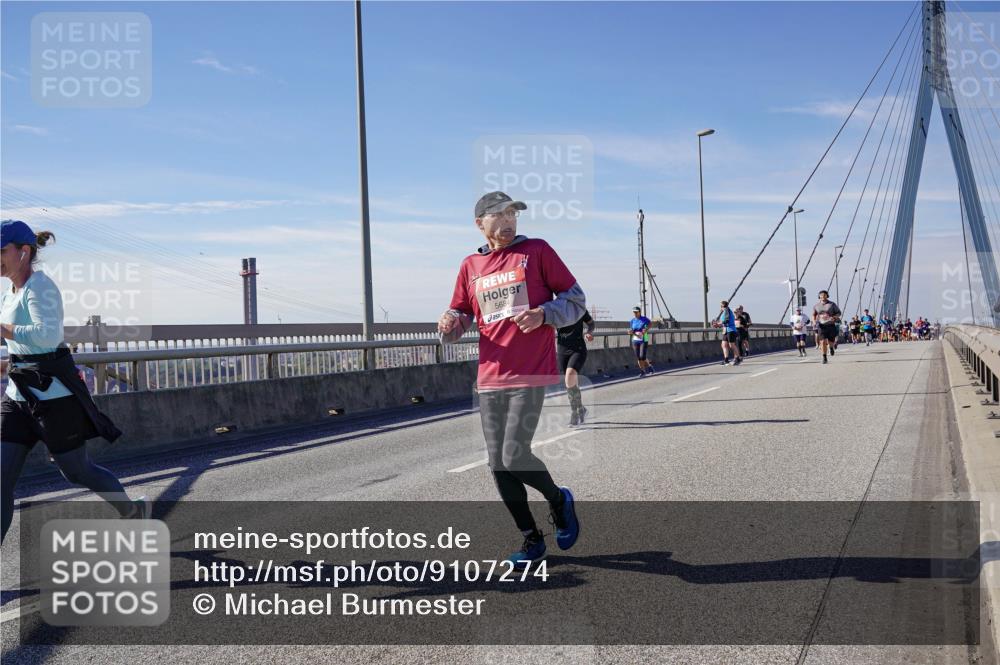 03.10.2025 - Köhlbrandbrückenlauf Michael Burmester http://msf.ph/oto/9107274 03.10.2025 12:50:30 Position 2 5684 meine-sportfotos.de