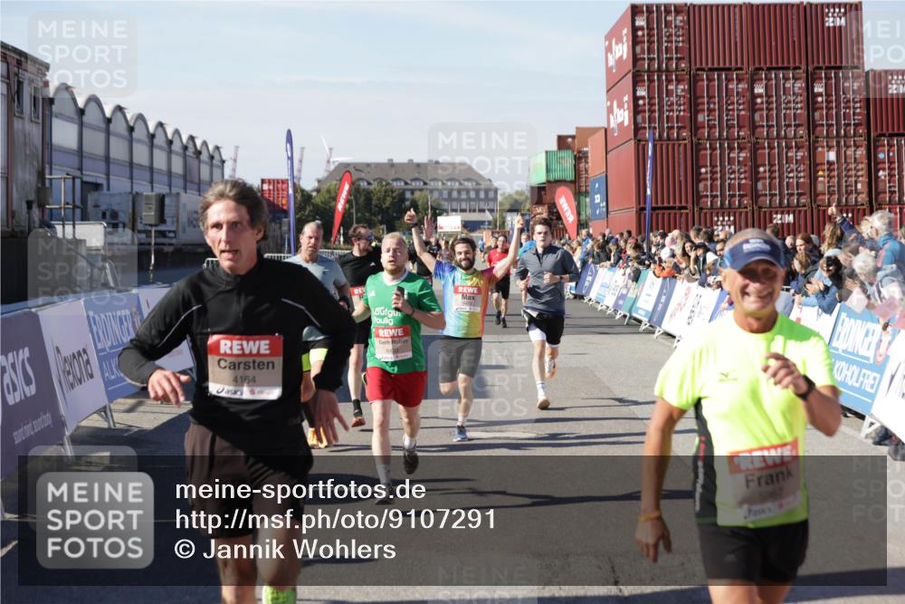 03.10.2025 - Köhlbrandbrückenlauf Jannik Wohlers http://msf.ph/oto/9107291 03.10.2025 12:59:12 Ziel 4164, 4226, 4441, 5967, 6036, 6154, 6329, 6390, 6391, 6478, 6493 meine-sportfotos.de