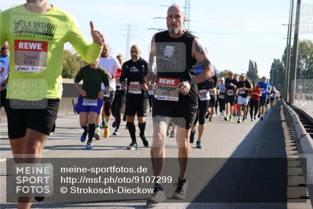 03.10.2025 - Köhlbrandbrückenlauf Strokosch-Dieckow http://msf.ph/oto/9107299 03.10.2025 12:19:42 Position 3 2025, 15, 6791, 6070, 887, 5059, 5678, 00 meine-sportfotos.de