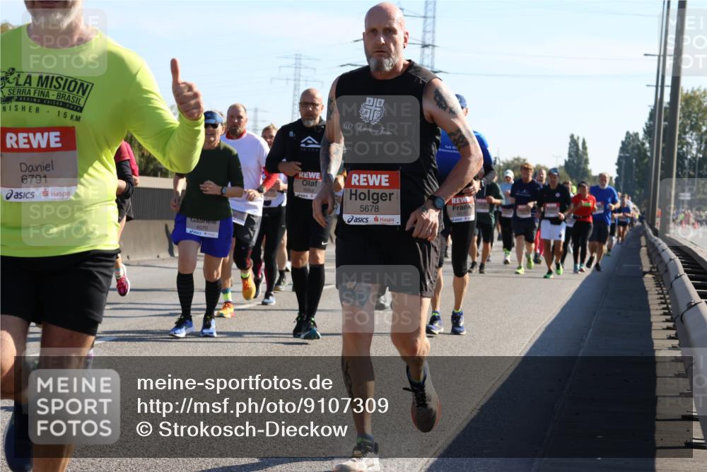 03.10.2025 - Köhlbrandbrückenlauf Strokosch-Dieckow http://msf.ph/oto/9107309 03.10.2025 12:19:43 Position 3 2025, 15, 6791, 6070, 5059, 1887, 5678, 63, 7 meine-sportfotos.de