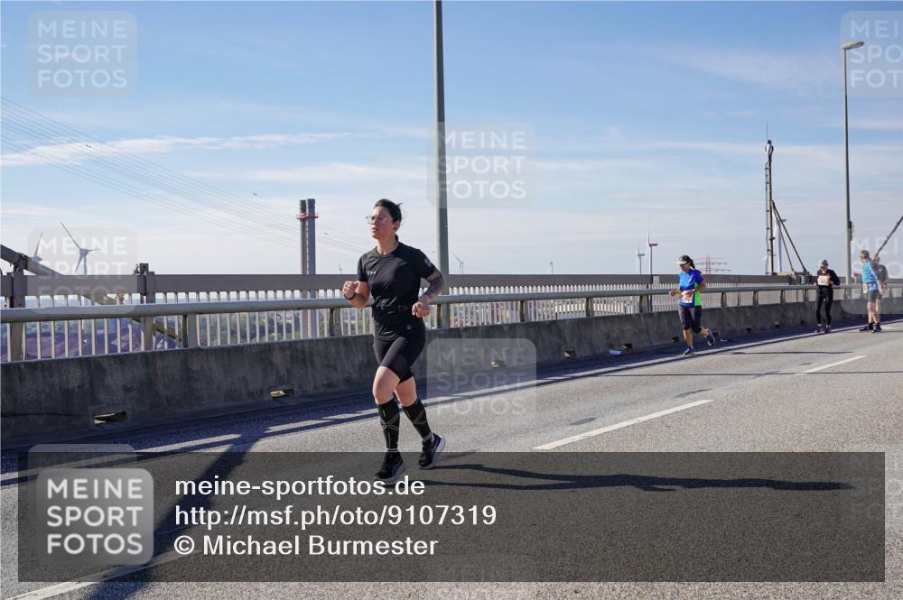 03.10.2025 - Köhlbrandbrückenlauf Michael Burmester http://msf.ph/oto/9107319 03.10.2025 12:50:32 Position 2  meine-sportfotos.de
