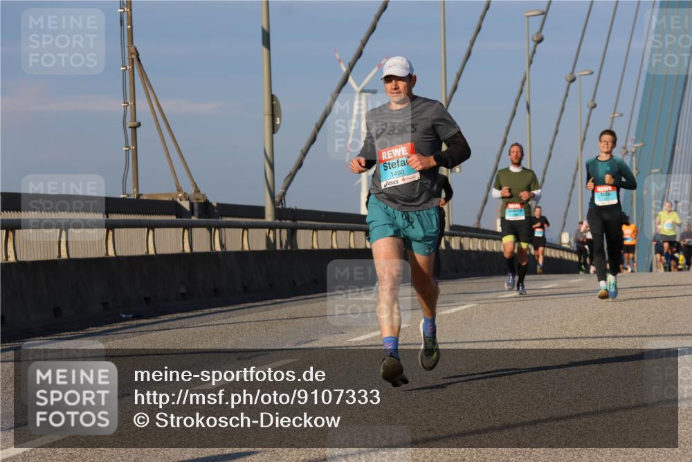 03.10.2025 - Köhlbrandbrückenlauf Strokosch-Dieckow http://msf.ph/oto/9107333 03.10.2025 09:36:54 Position 2 1490 meine-sportfotos.de