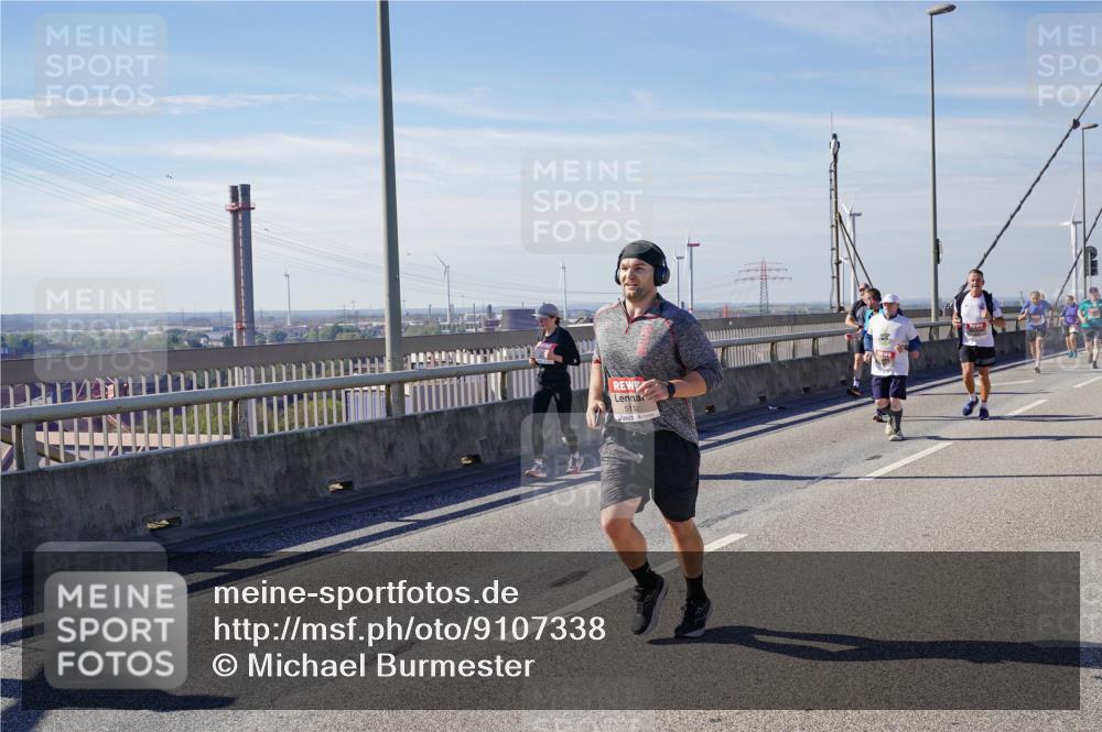 03.10.2025 - Köhlbrandbrückenlauf Michael Burmester http://msf.ph/oto/9107338 03.10.2025 12:50:36 Position 2  meine-sportfotos.de