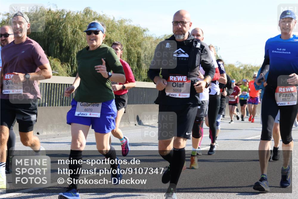 03.10.2025 - Köhlbrandbrückenlauf Strokosch-Dieckow http://msf.ph/oto/9107347 03.10.2025 12:19:46 Position 3 4539, 6070, 09, 5059, 6377 meine-sportfotos.de