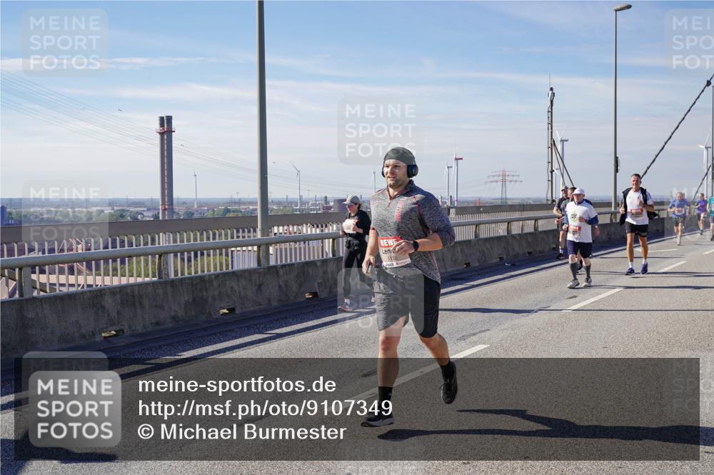 03.10.2025 - Köhlbrandbrückenlauf Michael Burmester http://msf.ph/oto/9107349 03.10.2025 12:50:36 Position 2 5132 meine-sportfotos.de