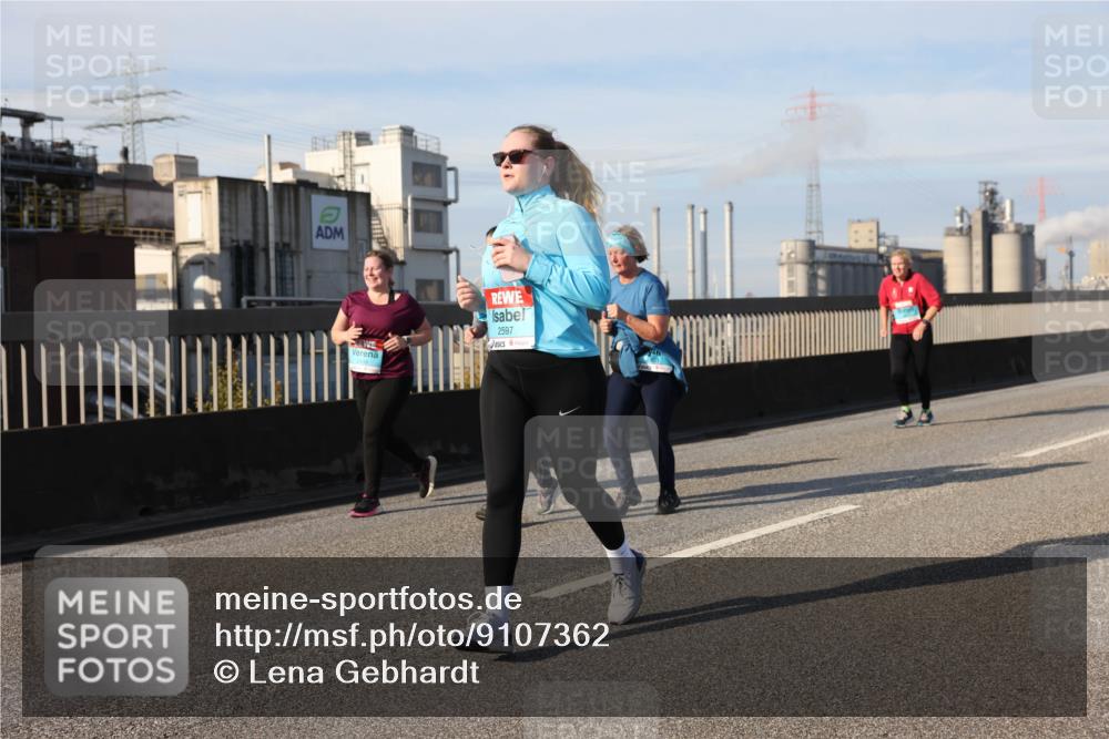 03.10.2025 - Köhlbrandbrückenlauf Lena Gebhardt http://msf.ph/oto/9107362 03.10.2025 10:13:38 Position 2 2597 meine-sportfotos.de