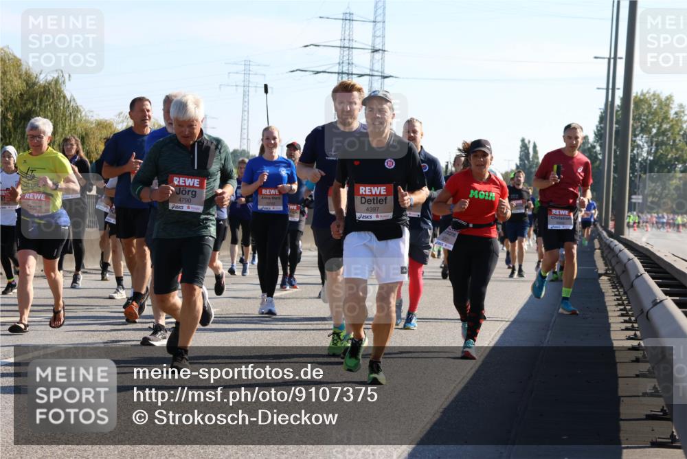 03.10.2025 - Köhlbrandbrückenlauf Strokosch-Dieckow http://msf.ph/oto/9107375 03.10.2025 12:19:51 Position 3 6730, 4790, 5742, 4397 meine-sportfotos.de