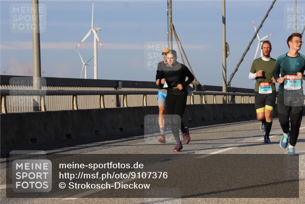 03.10.2025 - Köhlbrandbrückenlauf Strokosch-Dieckow http://msf.ph/oto/9107376 03.10.2025 09:36:58 Position 2 1180, 1027 meine-sportfotos.de