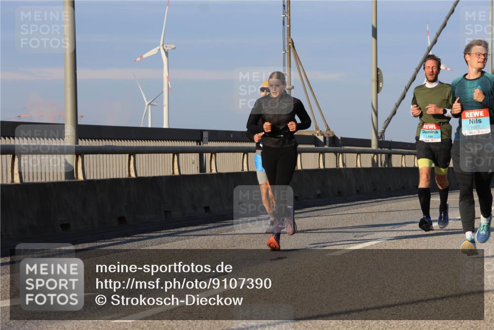 03.10.2025 - Köhlbrandbrückenlauf Strokosch-Dieckow http://msf.ph/oto/9107390 03.10.2025 09:36:58 Position 2 1180, 1027 meine-sportfotos.de