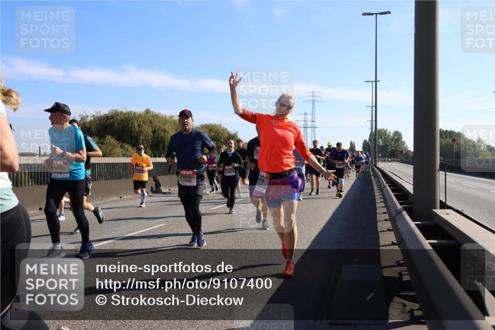 03.10.2025 - Köhlbrandbrückenlauf Strokosch-Dieckow http://msf.ph/oto/9107400 03.10.2025 12:19:58 Position 3 6485, 6189 meine-sportfotos.de