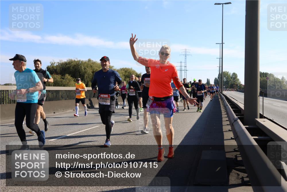 03.10.2025 - Köhlbrandbrückenlauf Strokosch-Dieckow http://msf.ph/oto/9107415 03.10.2025 12:19:58 Position 3 6485, 6189 meine-sportfotos.de